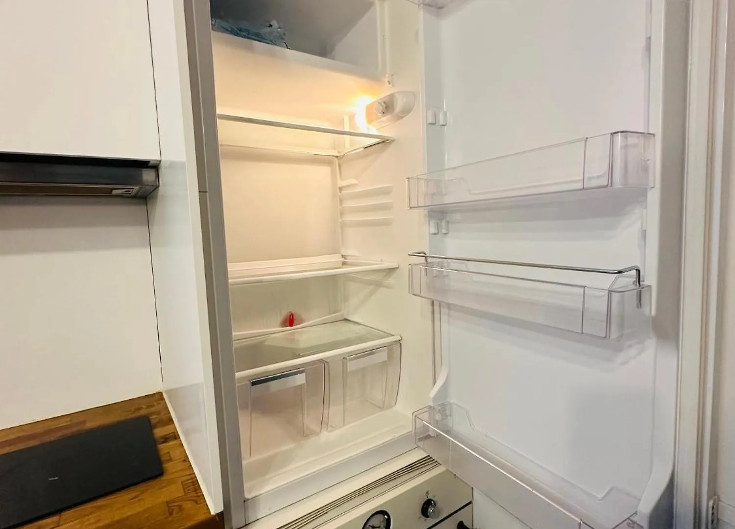 Apartment Spacieuses Flats Montaigne Champs Elysee Paris