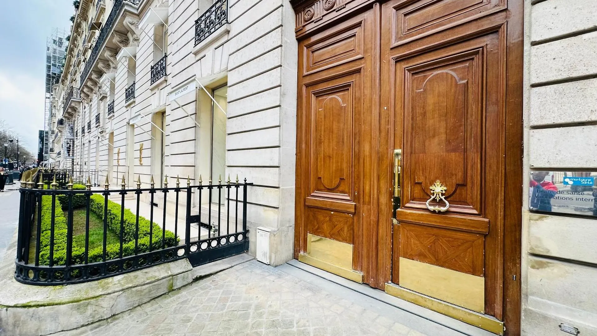 Spacieuses Flats Montaigne Champs Elysee Paris 0*,